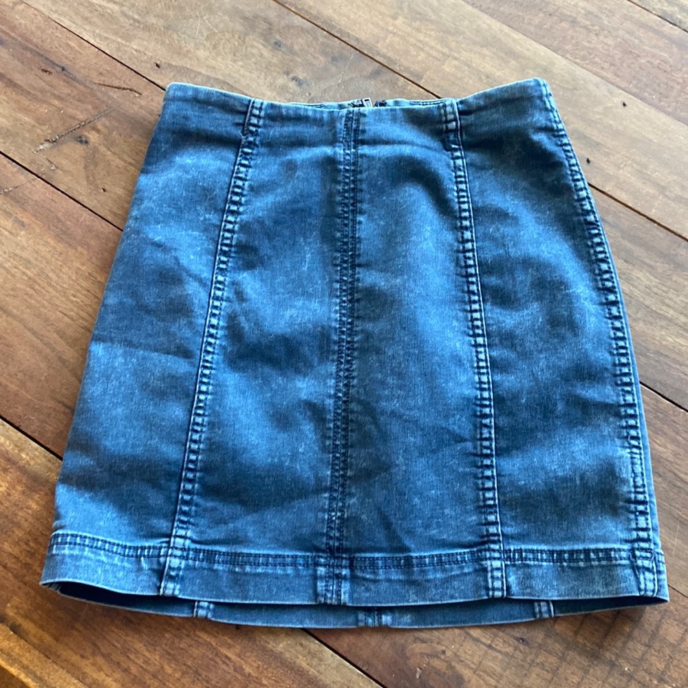 Free People denim skirt size 4